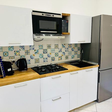נאפולי Garibaldi 118 Luxury Apartment מראה חיצוני תמונה